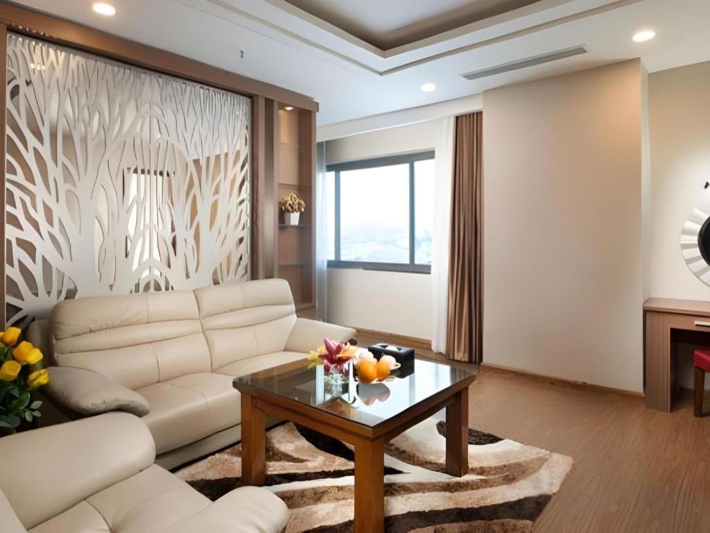 Royal Palace Hotel Tuyen Quang Екстер'єр фото
