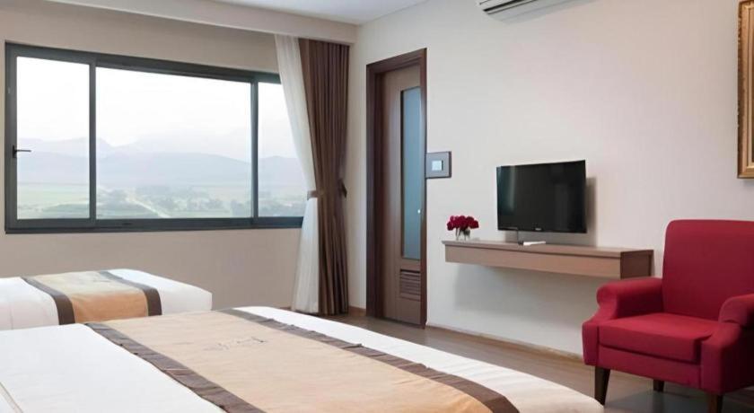 Royal Palace Hotel Tuyen Quang Екстер'єр фото