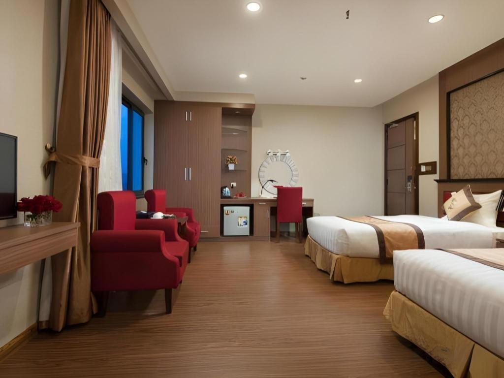 Royal Palace Hotel Tuyen Quang Екстер'єр фото