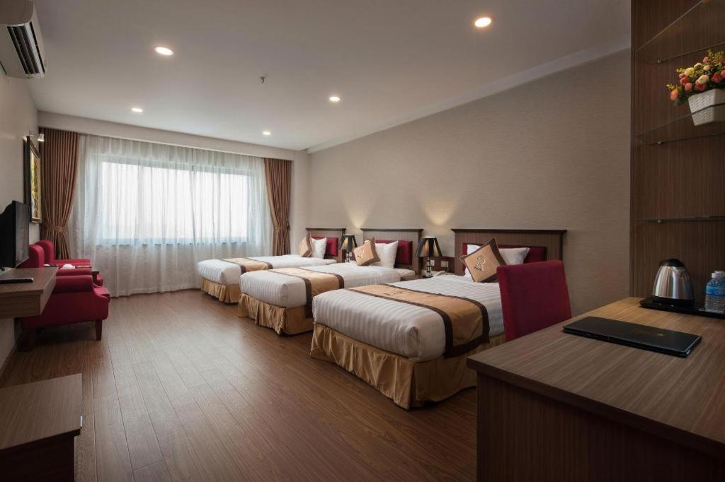 Royal Palace Hotel Tuyen Quang Екстер'єр фото