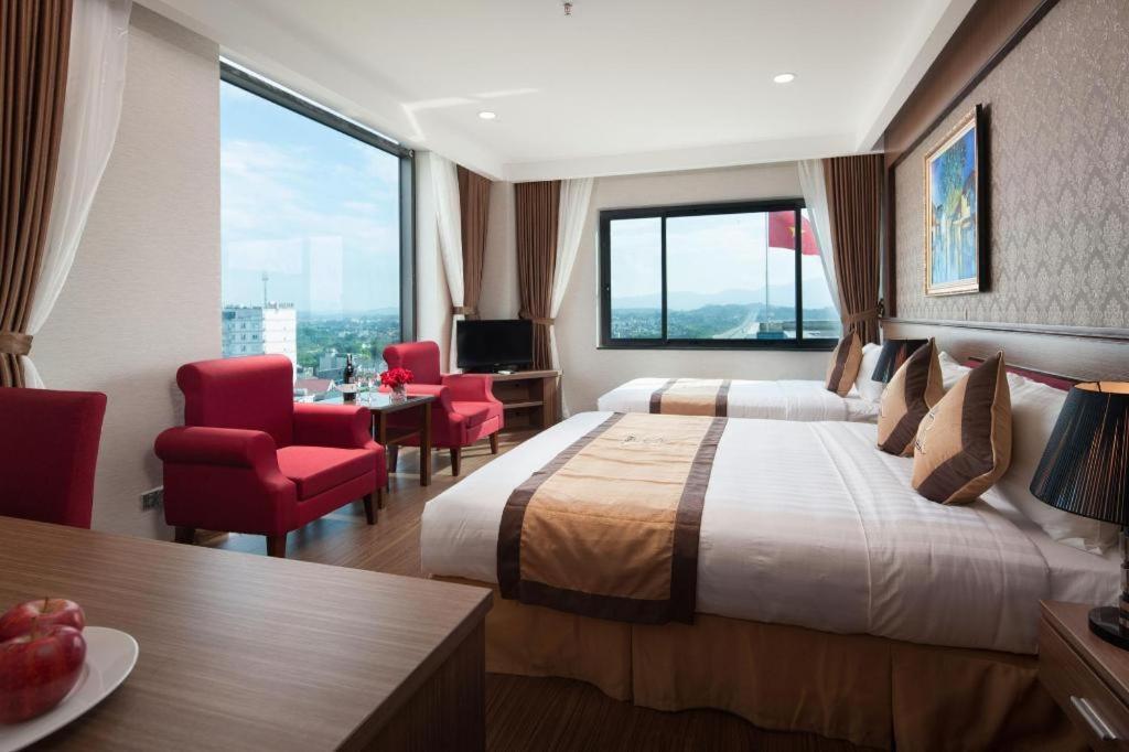 Royal Palace Hotel Tuyen Quang Екстер'єр фото