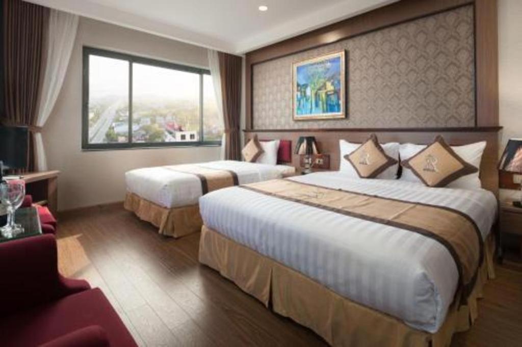 Royal Palace Hotel Tuyen Quang Екстер'єр фото