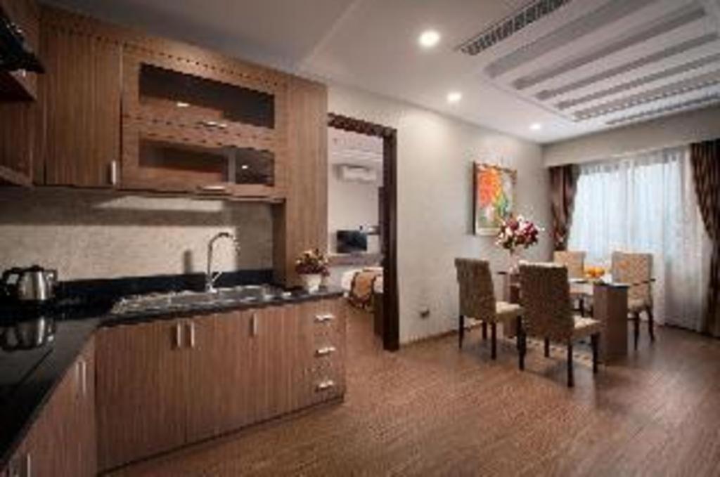Royal Palace Hotel Tuyen Quang Екстер'єр фото